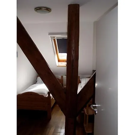 Twin Mills View Гретзиль